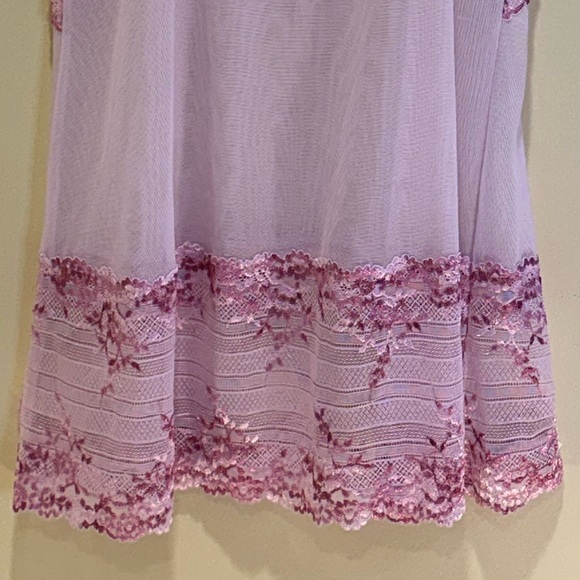 🌟HP🌟Wacoal Embrace Fitted Stretch Chemise Keepsake Lilac/Magenta Lace Nylon L - Picture 6 of 10